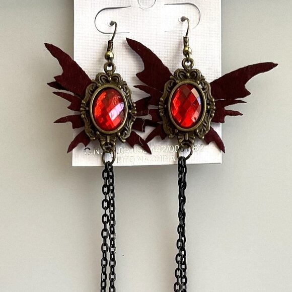ANTIQUED RED CRYSTALS DANGLE EARRINGS NEW - Picture 3 of 5